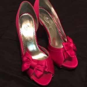 David’s Bridal Maribelle size 5 Heels